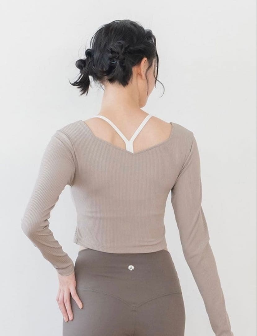 【新品】【SUKALA】ブラトップ付きリブカシュクールトップス／Mサイズ