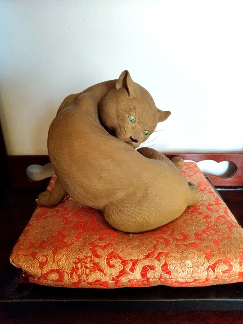 萬古焼　美術品　猫の毛づくろい