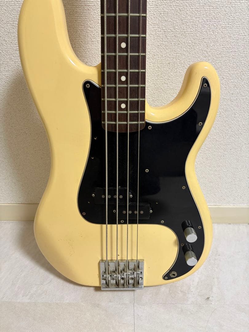ベース Fender Japan Precision Bass PB70-70US
