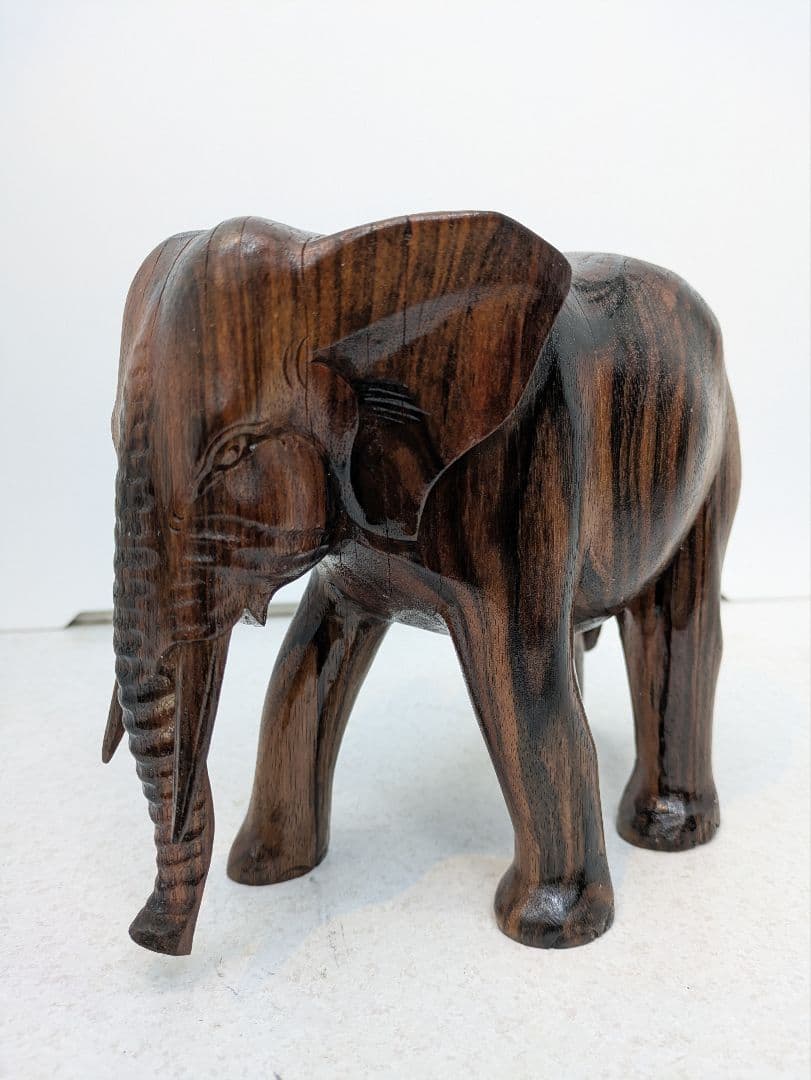 ☆b718、希少 唯一無二の模様 黒柿 象 彫刻 置物