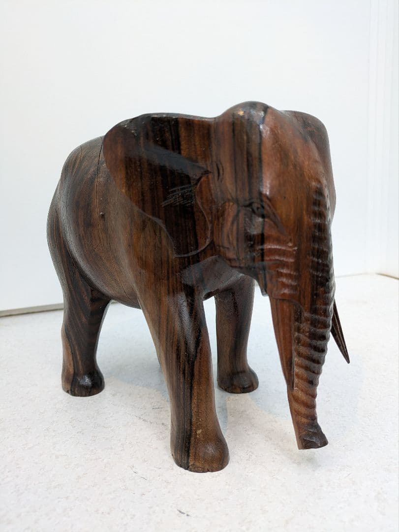 ☆b718、希少 唯一無二の模様 黒柿 象 彫刻 置物