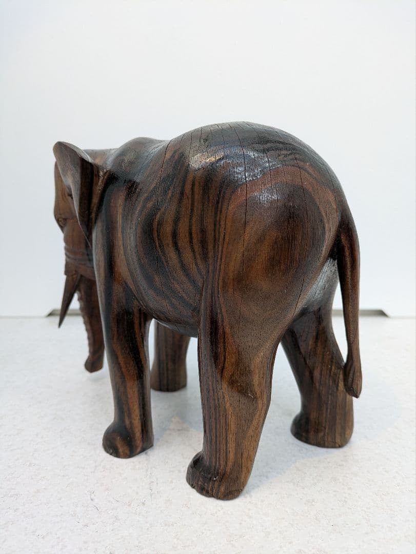 ☆b718、希少 唯一無二の模様 黒柿 象 彫刻 置物