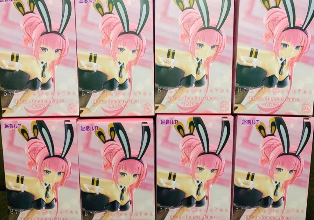 702 巡音ルカ　フィギュア　初音ミク　バニー　8個