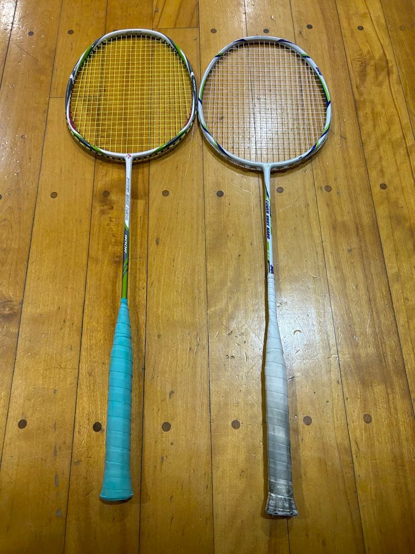 バドミントンラケット2本セット