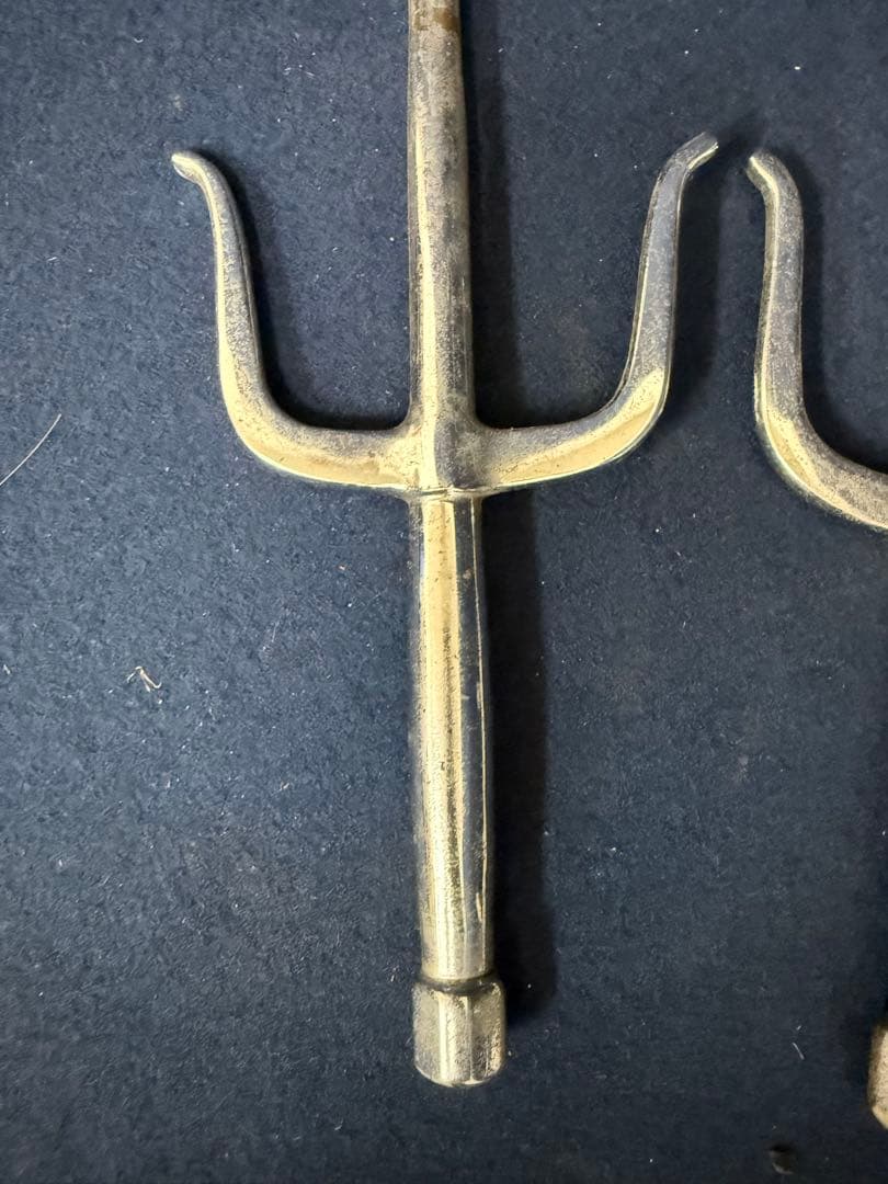 十手 鉄製 両面鉤 釵 サイ 全長46cm 一対 時代 古玩 旧家 蔵出 骨董品