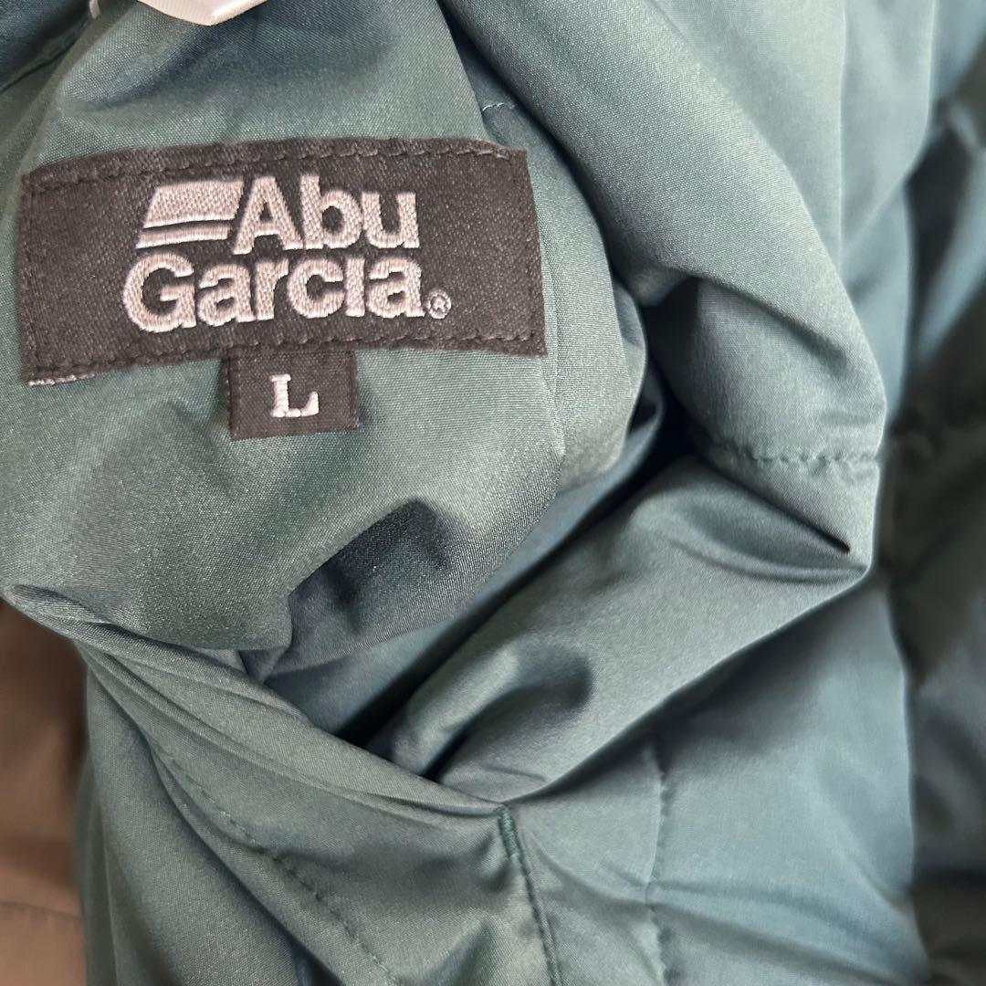 【Abu Garcia美品】マルチシーン対応 リバーシブル 撥水 中綿 ベスト