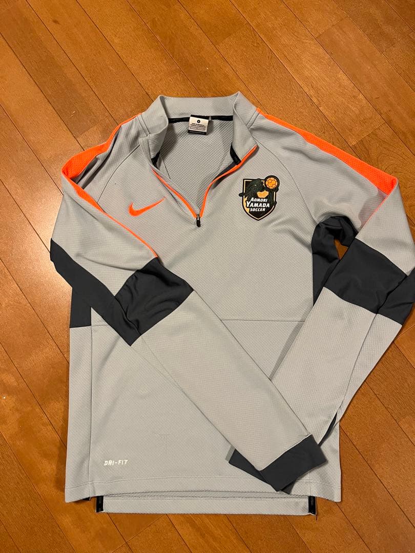 青森山田サッカー　支給ウェア上下