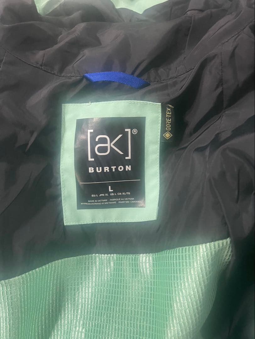 Burton [ak] ゴアテックス 上下セットL バレンタインセール実施中❣️