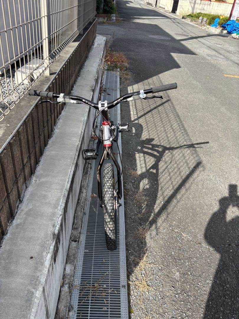 BIONIC　トライアル　２０インチ　　前後　油圧ブレーキ　中古　引き取りのみ