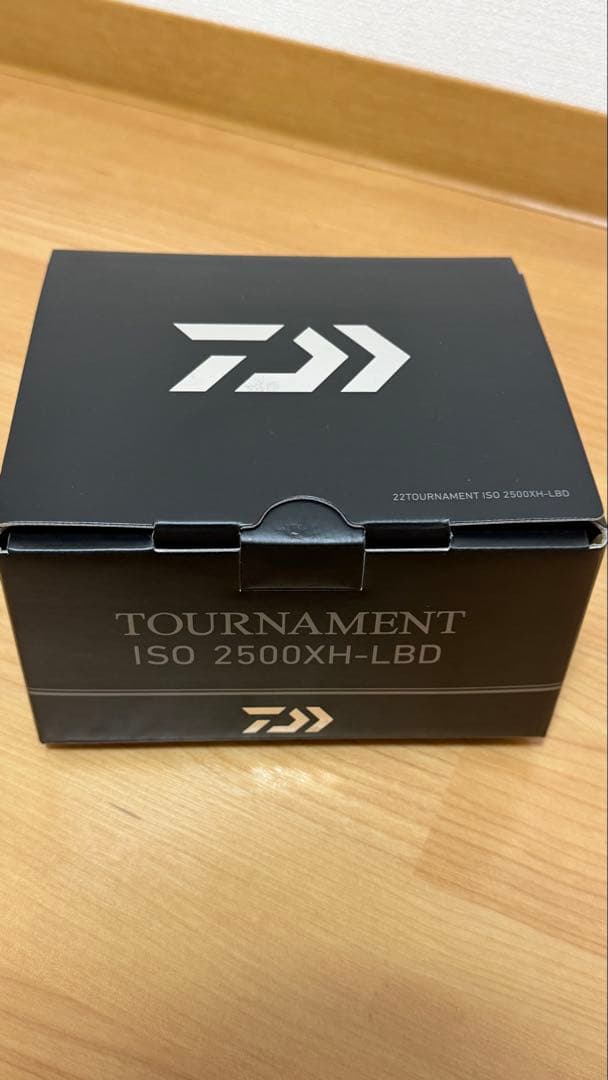 DAIWA tournament ISO 2500XH-LBD スピニングリール