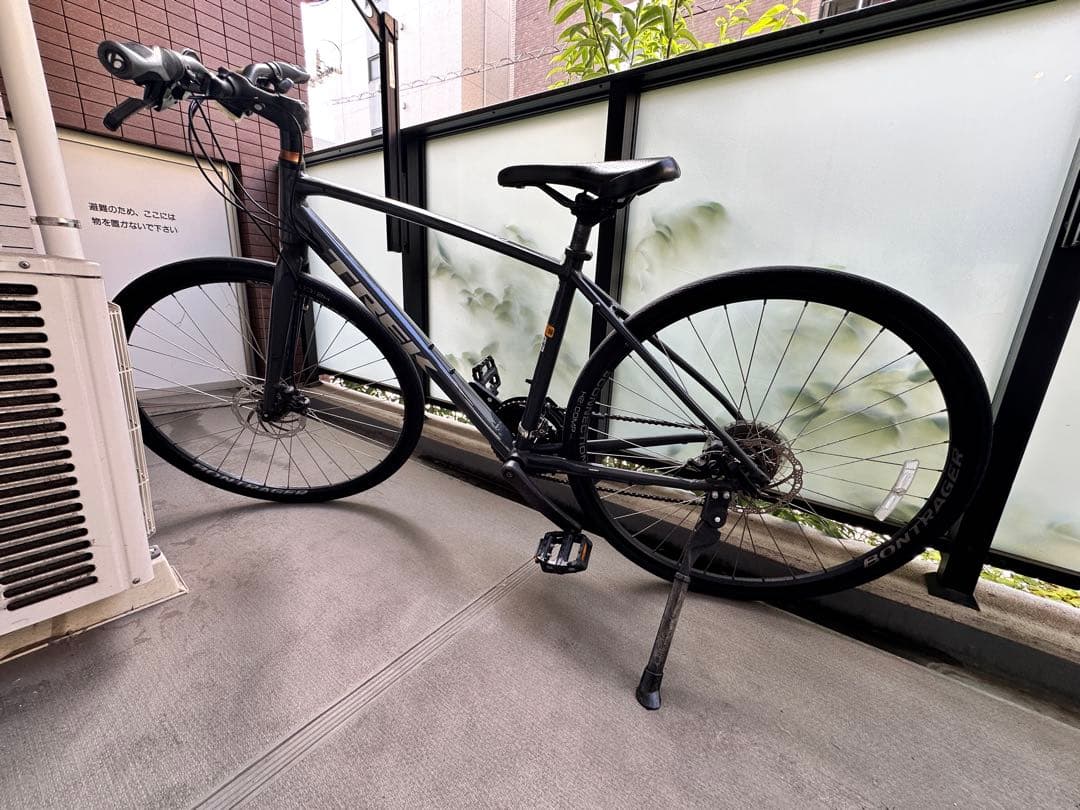 東京引き取り限定　TREK クロスバイク グレー　Mサイズ