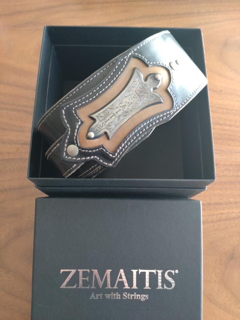 ZEMAITIS 鏃形エンブレム 2003年製 オフィシャル本革ストラップ