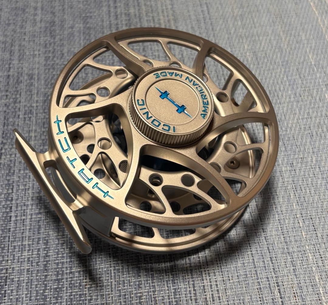 リール Hatch Iconic 7 Plus Clear/Blue Mid