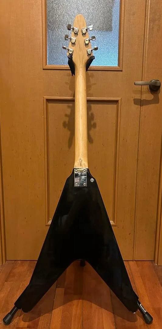 ぼ*ま様 追加値下げ！Flavor　フライングV タイプ　エレキギター　flyi