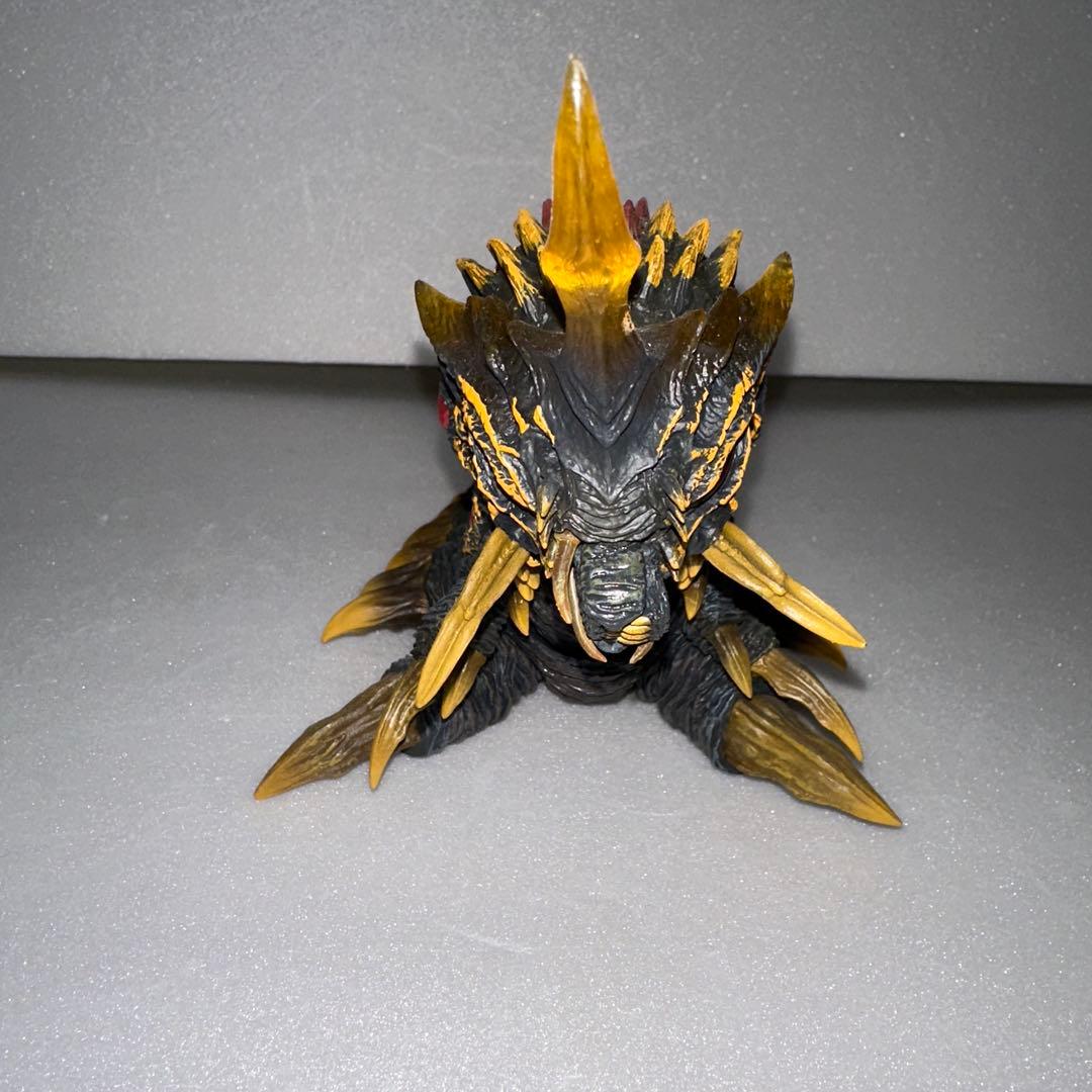 S.H.MonsterArts バトラ 幼虫 フィギュア