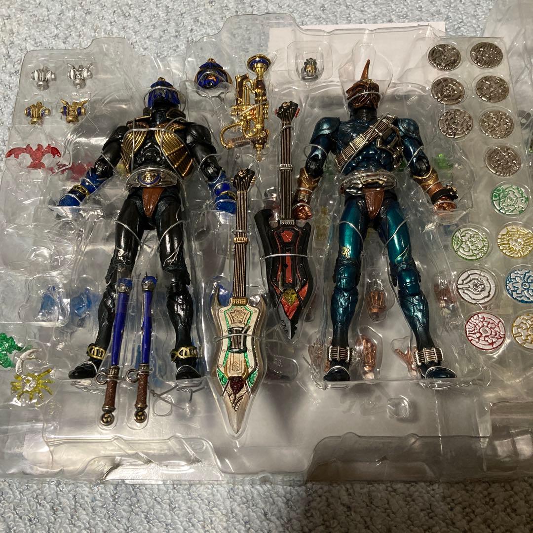 土日限定価格S.I.C 仮面ライダー響鬼(紅)威吹鬼　斬鬼　轟鬼