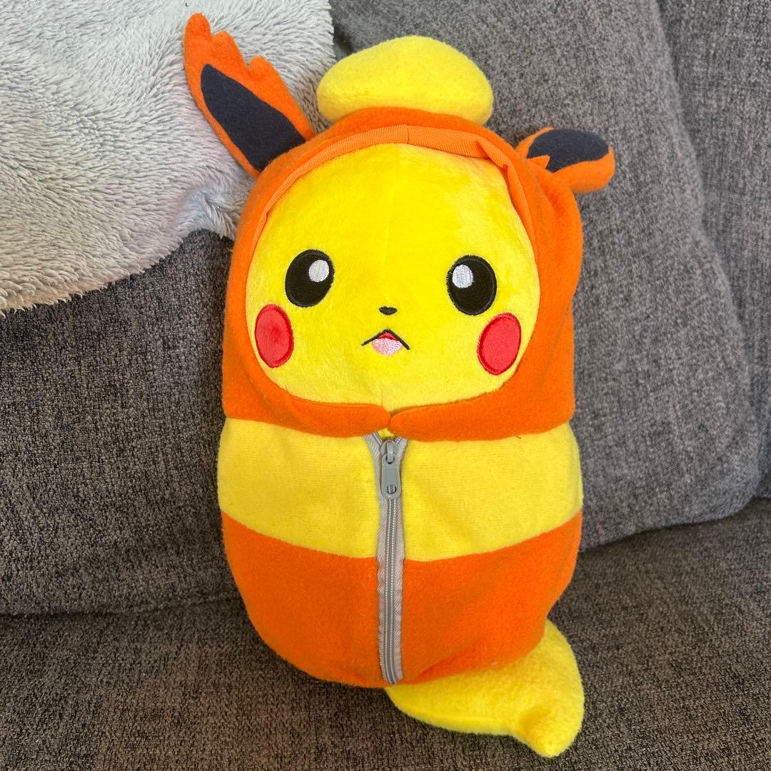 ポケモン　ピカチュウ　ぬいぐるみ16点まとめ売り