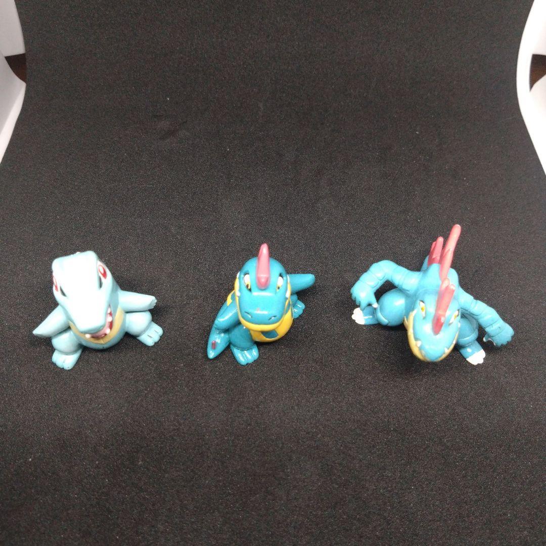 ワニノコ　進化形　モンコレ　初期　ポケモン　フィギュア　セット　匿名配送　レア