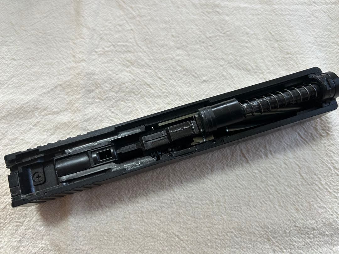 東京マルイGLOCK19 3rd GENE、ホルスター、マガジンウォーマー付き