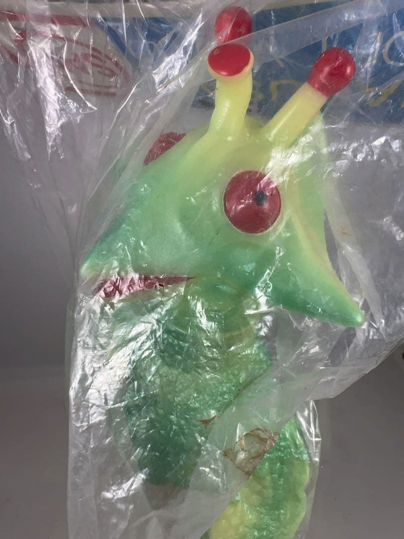 宇宙大怪獣　ギララ　イリサワ限定　蓄光成型＆赤目ver. マルサン