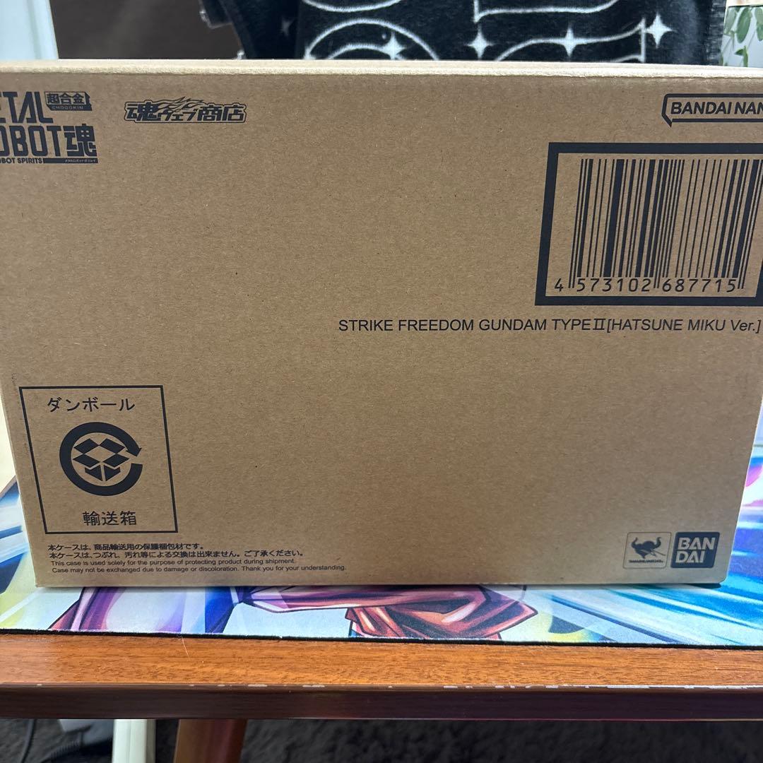 LROBOT ストライクフリーダム弐式 初音ミクバージョン