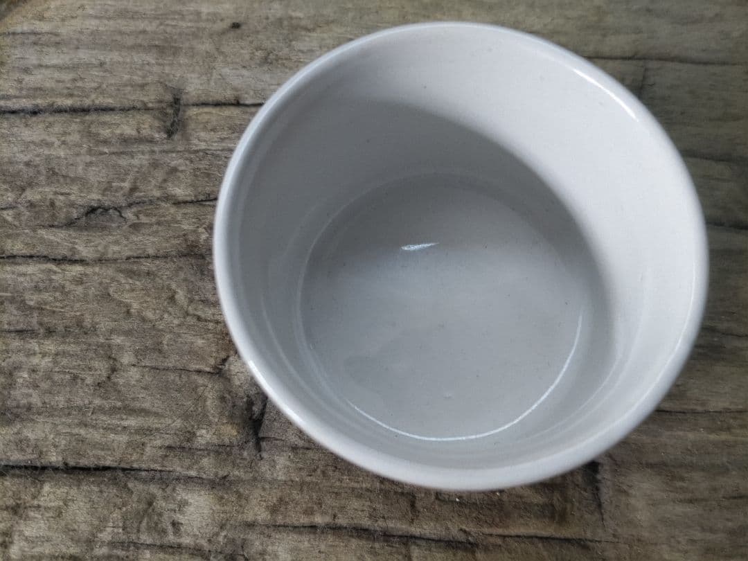 白磁　カップ　フランス