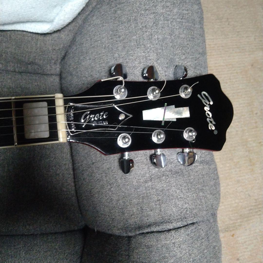 Grote セミアコースティックギター レッド