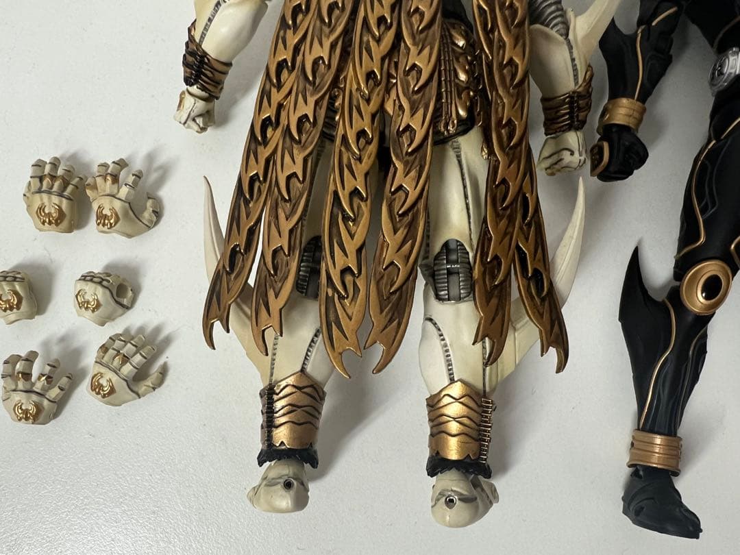 真骨頂 仮面ライダークウガ ン・ダグバ・ゼバ フィギュアーツ