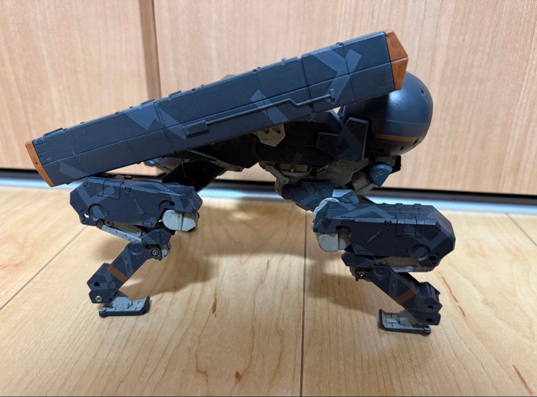 PLAY ARTS改 メタルギアソリッド ピースウォーカー バシリスク