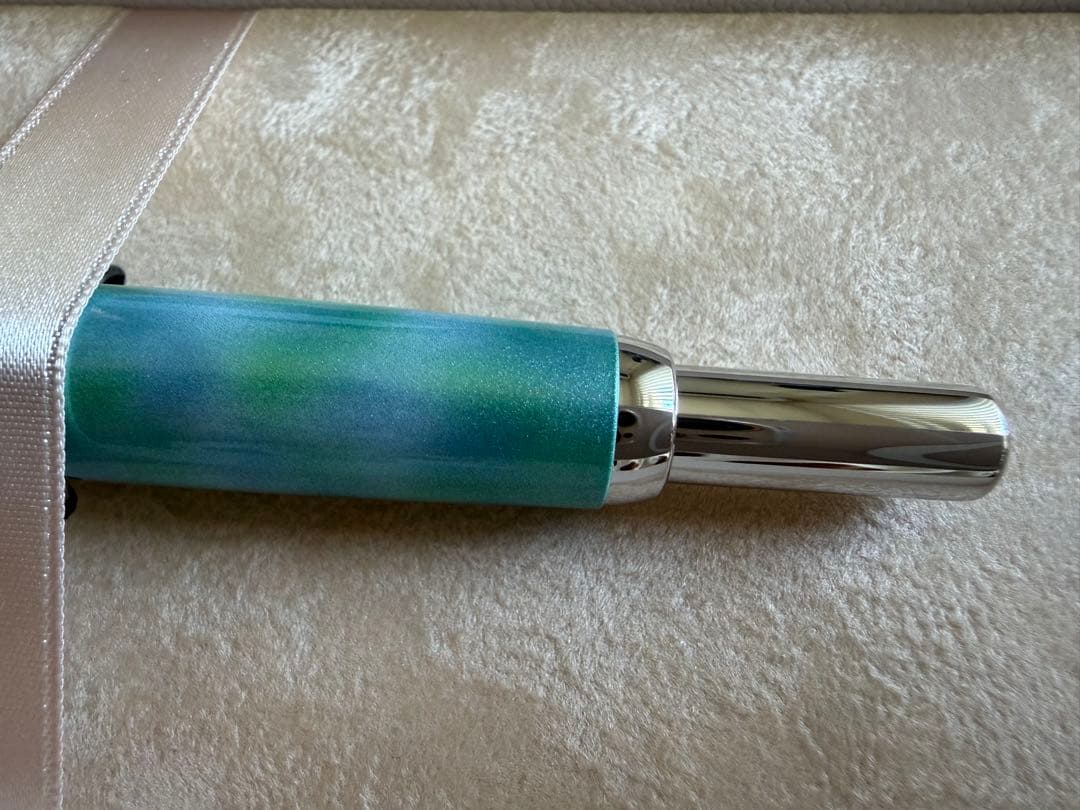 パイロット　キャップレス　睡蓮　うさぎや限定