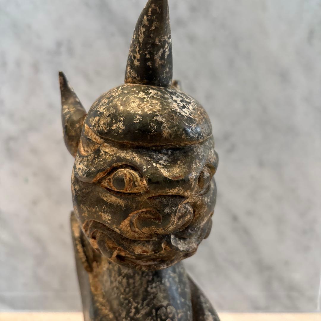 中国アンティーク　威厳のある姿が美しい幸運を呼び込む霊獣、麒麟の石製オブジェ