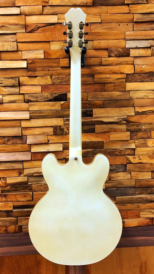 Epiphone Riviera P93 セミアコ 3基P90搭載 Bigsby