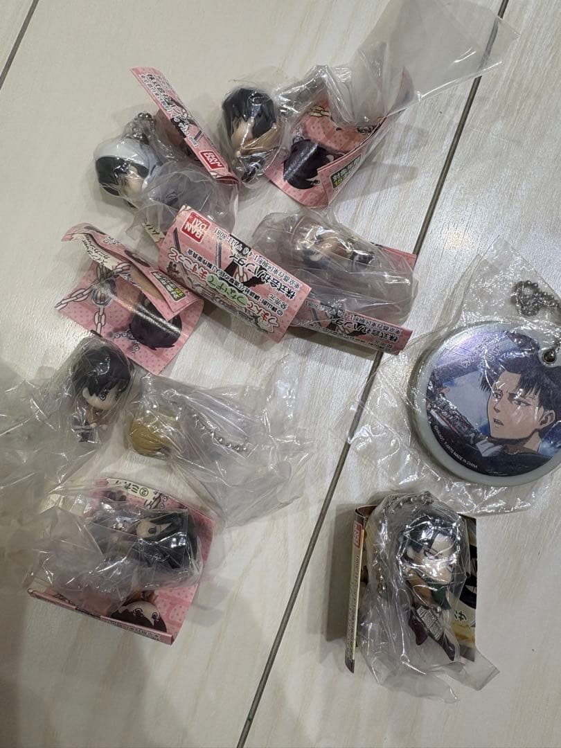 進撃の巨人 つまんでつなげてマスコット など