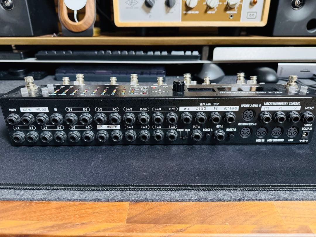 ARC-4 FREE THE TONE スイッチャー