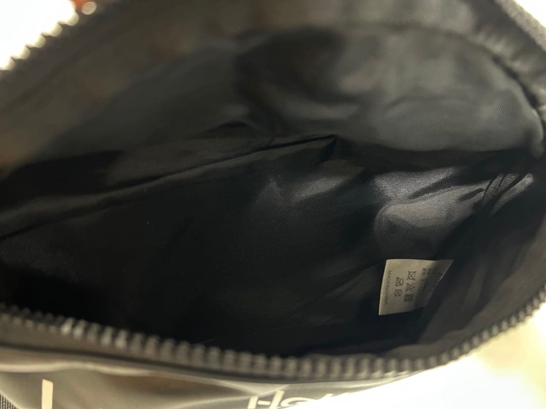 ReoNa クロ　ショルダーバッグ　ぬいぐるみ