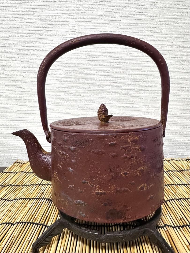 未使用、保管品　南部盛栄堂ＯＩＧＥＮ造　桜皮寸胴１０型　南部鉄瓶　南部鉄器