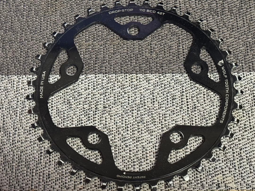 ウルフトゥース チェーンリング 42T 110 BCD