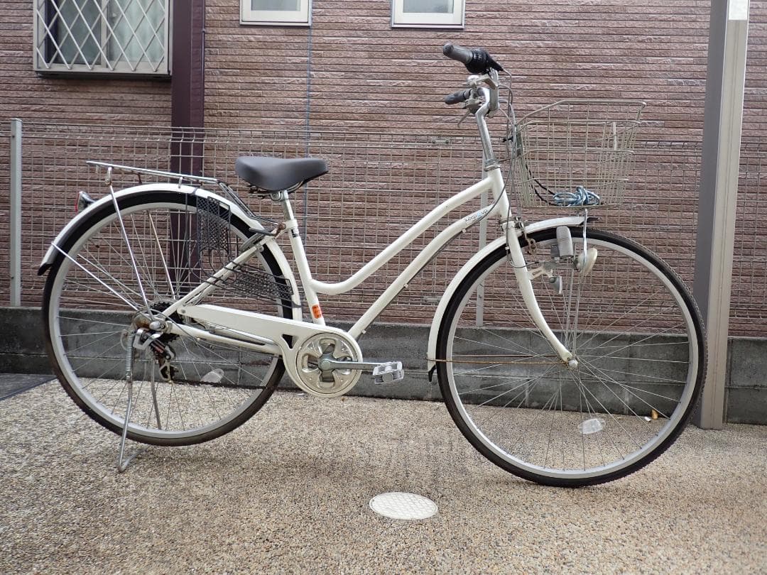 自転車　ママチャリ　ままちゃり　白色ホワイト　SHIMANO　２７インチ