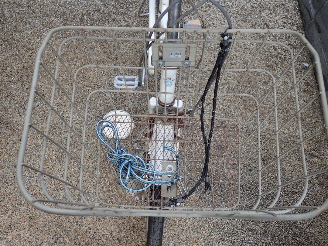 自転車　ママチャリ　ままちゃり　白色ホワイト　SHIMANO　２７インチ