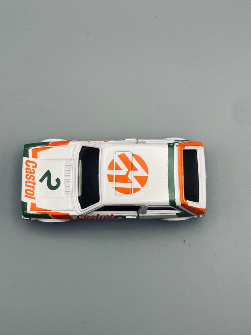 トミカ F15 Volkswagen GOLF GLE Castrol