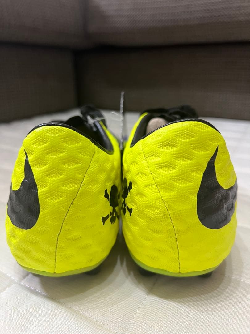 ハイパーヴェノムファントムHG-E サッカーシューズ 24.5cm