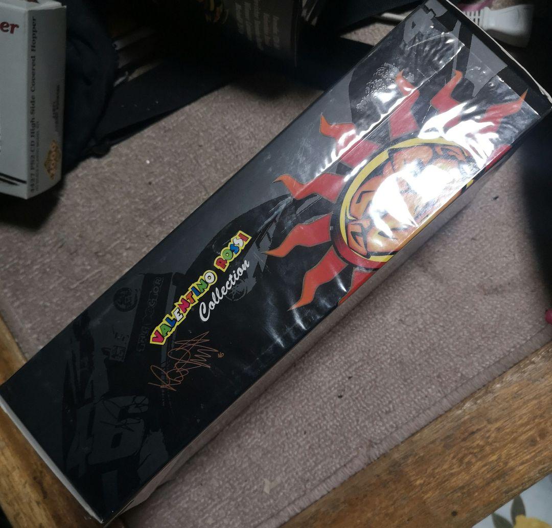 ミニチャンプス 1/12 ヤマハ YZR-M1 ロッシ テストバイク 2014