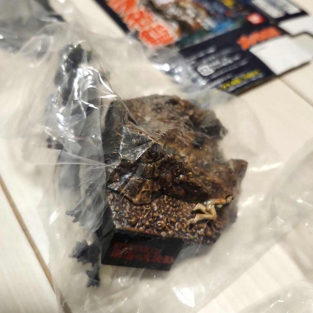 バンダイ ゴジラ名鑑 2002年 全７種　外箱1つ付き