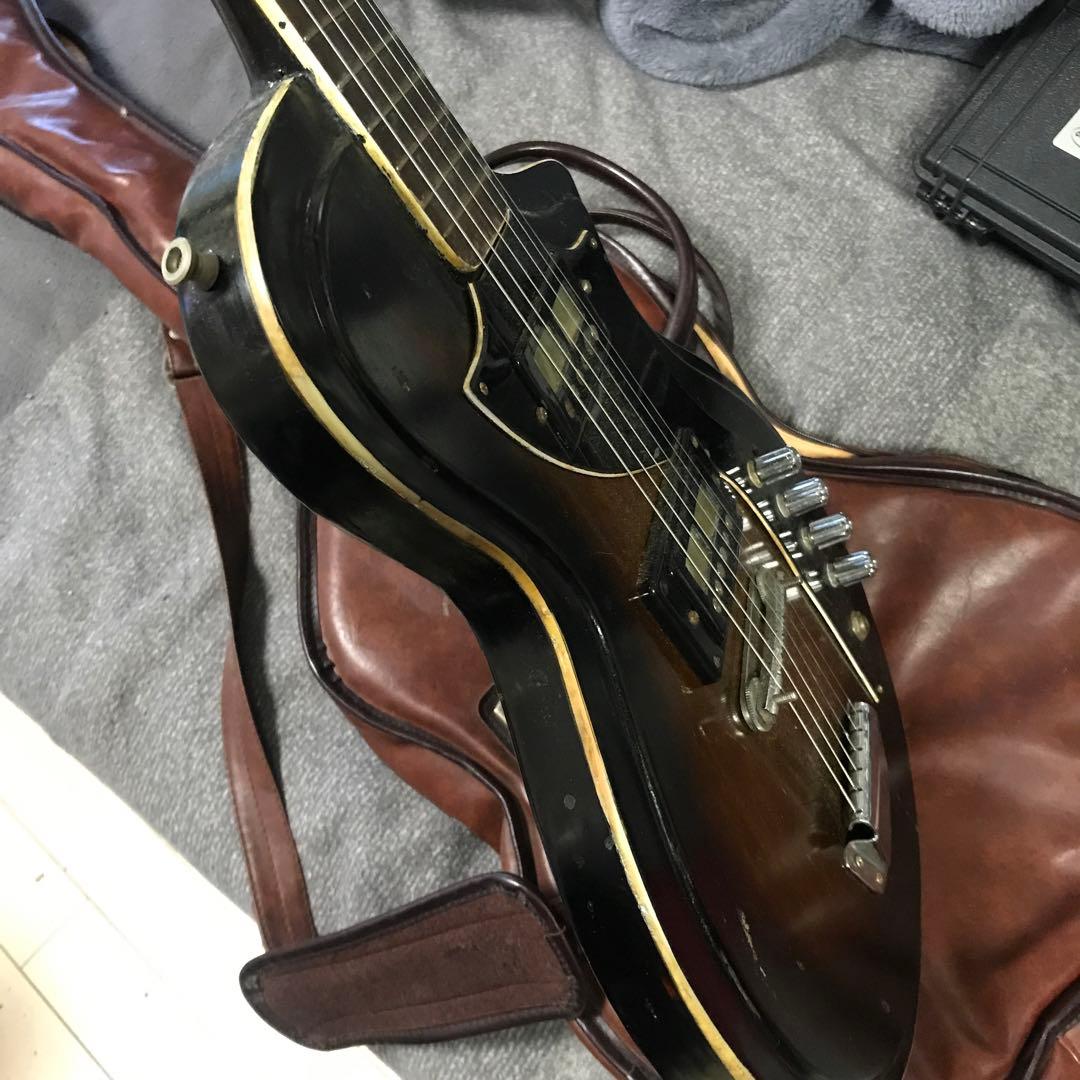 古いエレキギター　詳細不明