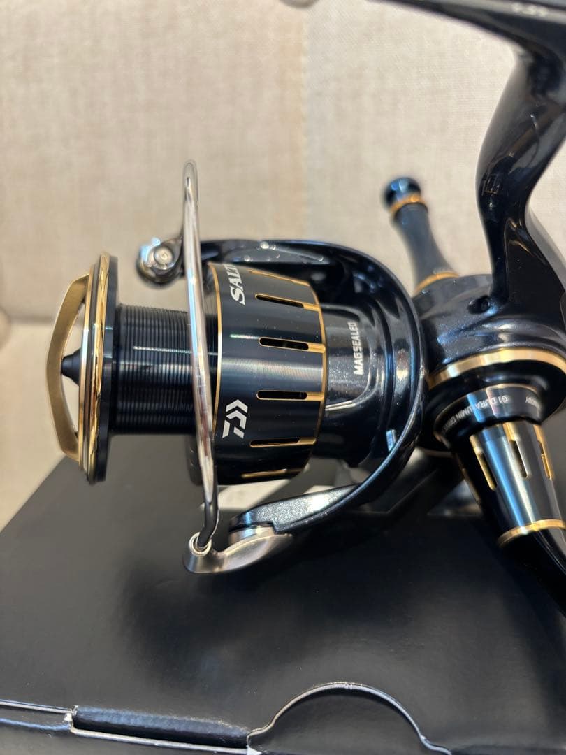 23ソルティガ 4000XH 実釣未使用。