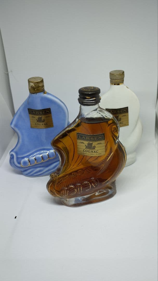LARSEN  COGNAL  ミニチュアボトル  帆船型３本セット