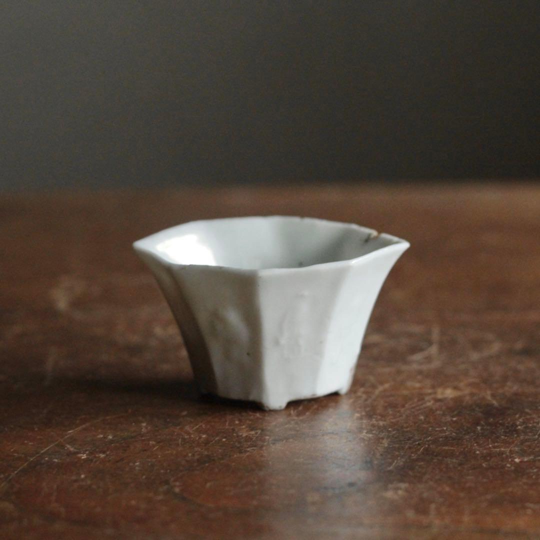 南京白磁 八角 面取 陽刻 人物文 盃 古美術 古道具 アンティーク 白南京