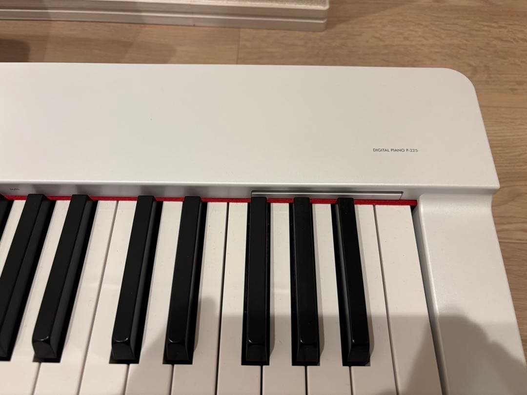 2025年9月購入 YAMAHA 電子ピアノ P-225 WH ホワイト