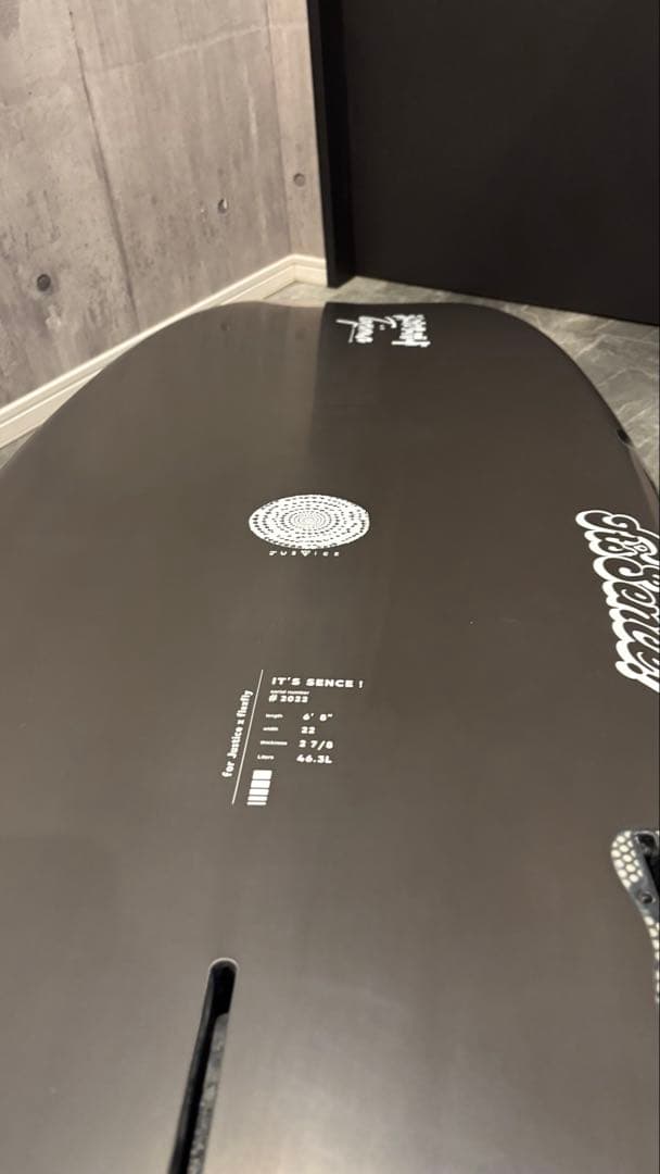 ジャスティスサーフボード Justice it's sense 6'8フィン付き