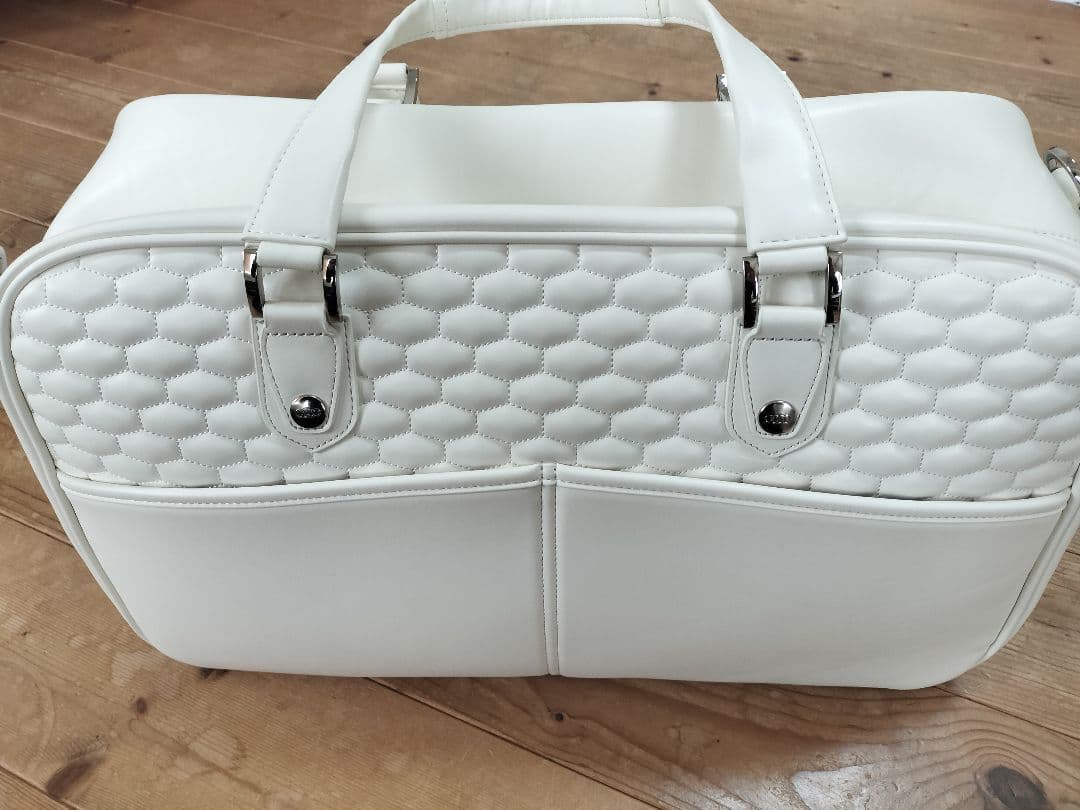 アウディ ゴルフ ボストンバッグ【ホワイト】